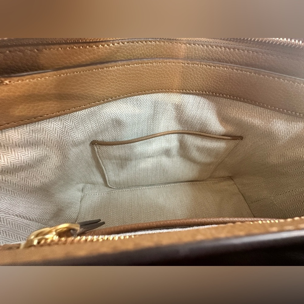 Tory Burch pebbled leather small Robinson tote with slit pockets brown - Picture 11 of 11